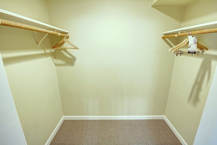 Room 80 of 82
