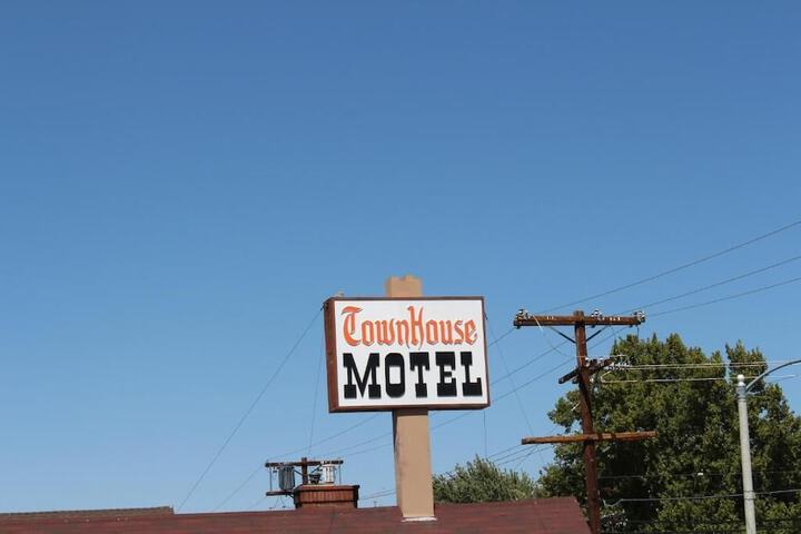 Hotel 8 of 51