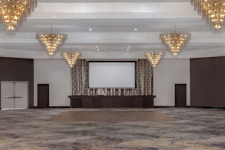 DoubleTree by Hilton Kingston