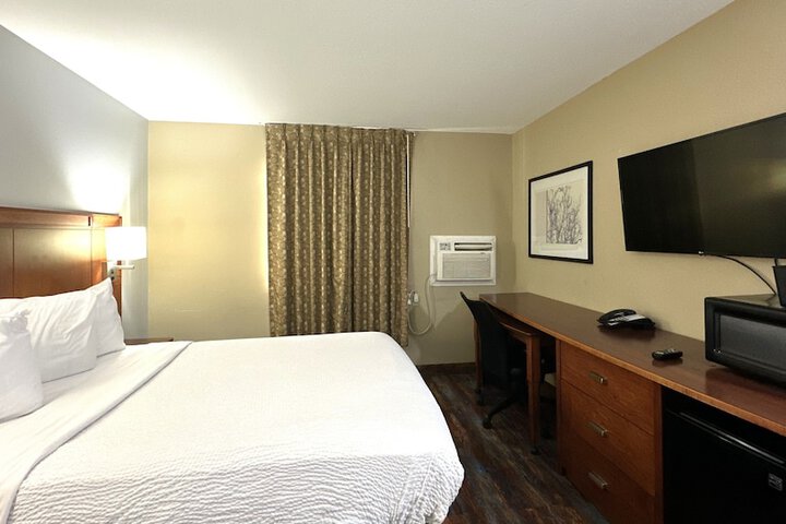 Room 29 of 38
