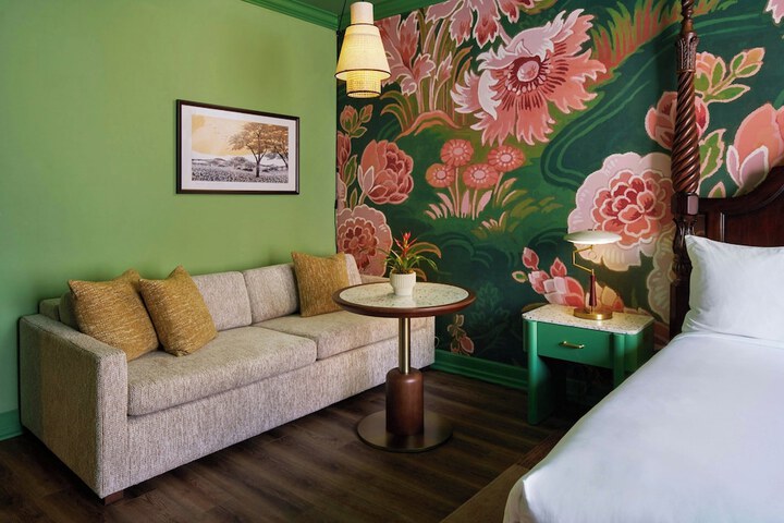 The Carlton Hotel Atascadero – Paso Robles, a Tribute Portfolio Hotel