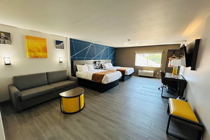 Room 30 of 44