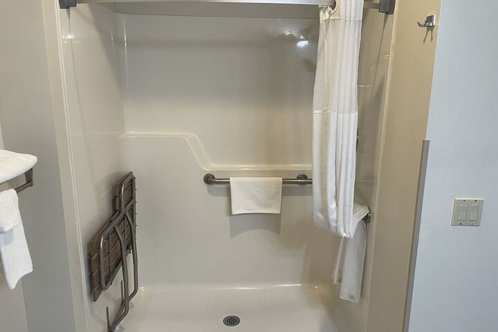 Quality Inn & Suites Longview Kelso