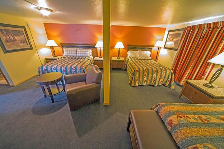 Room 30 of 48