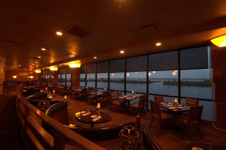 Dining 25 of 41