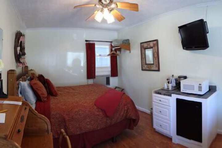 Room 77 of 191