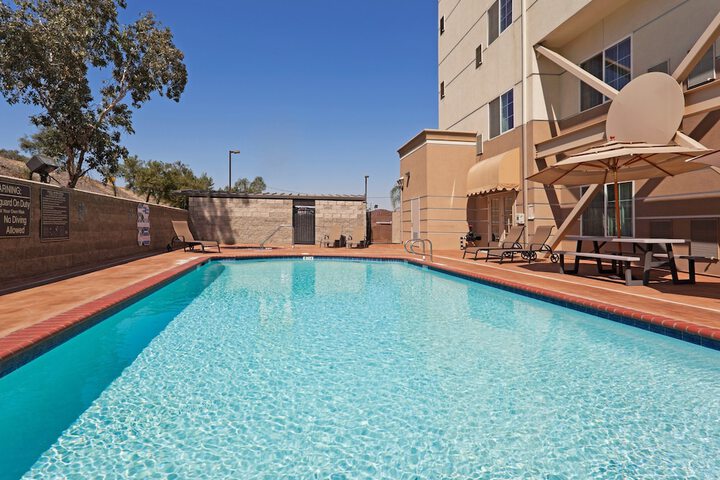 Pool 13 of 52