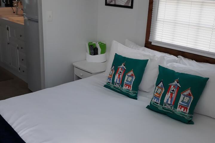 Room 106 of 142