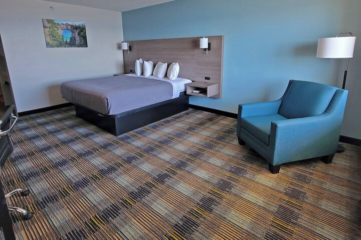 Room 14 of 36