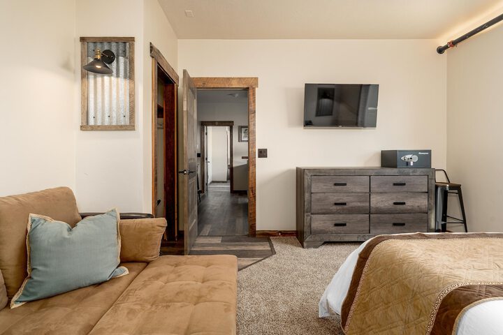 Room 11 of 53