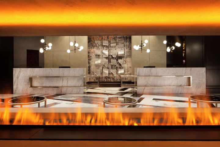 Lounge 73 of 91