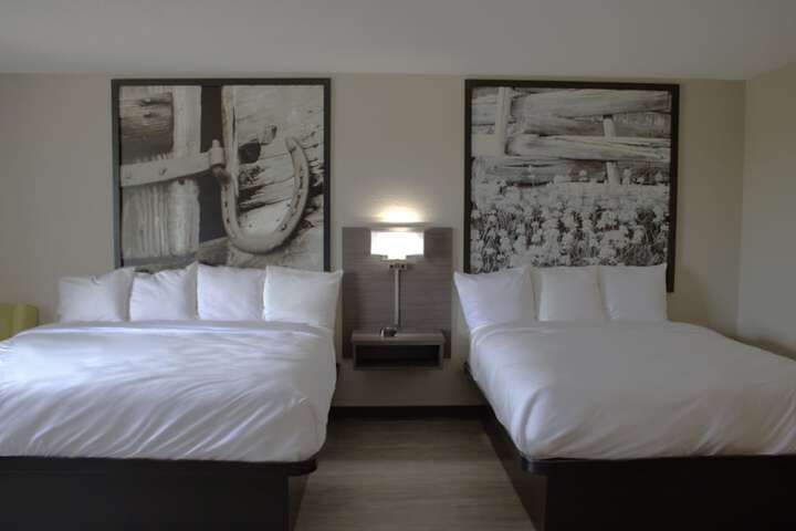 Boarders Inn & Suites by Cobblestone Hotels - Lamar