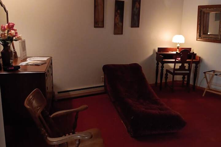 Room 22 of 38