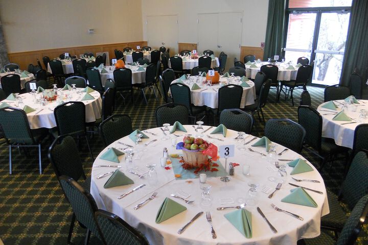 Ballroom/Hall 135 of 191