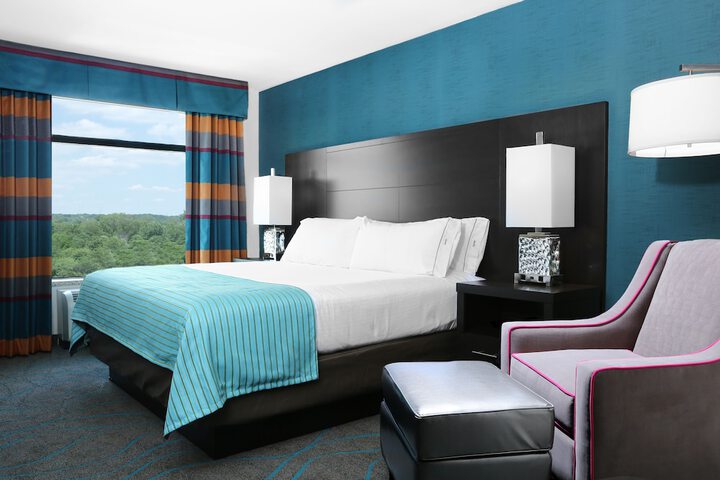Room 18 of 32