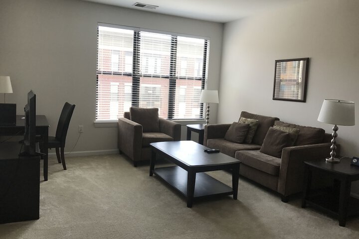 Room 6 of 9