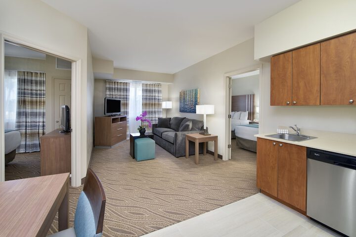 Room 16 of 35