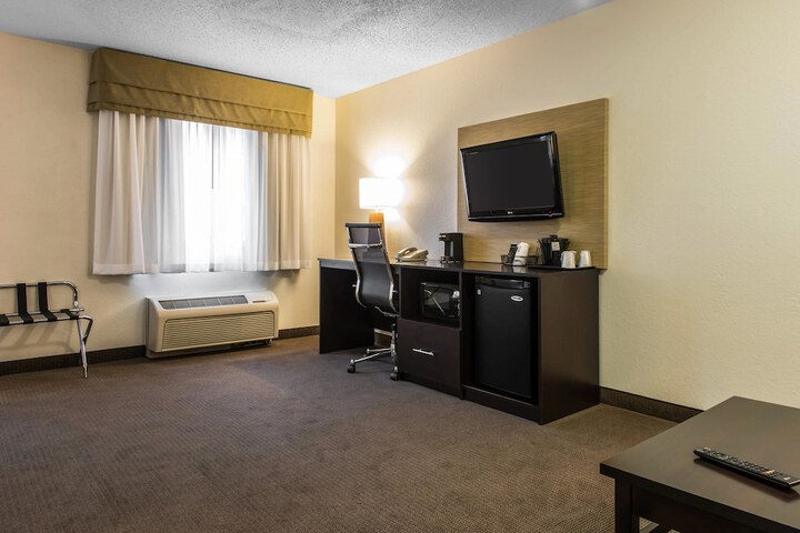 Room 19 of 29