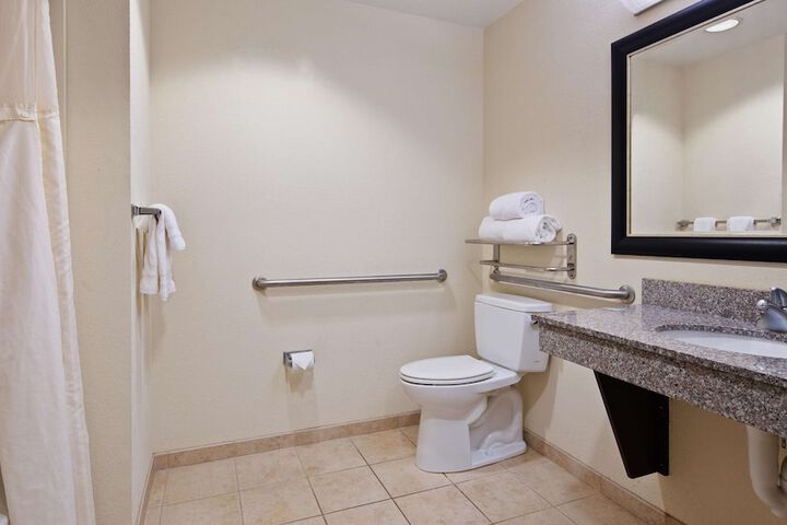 Room 8 of 20
