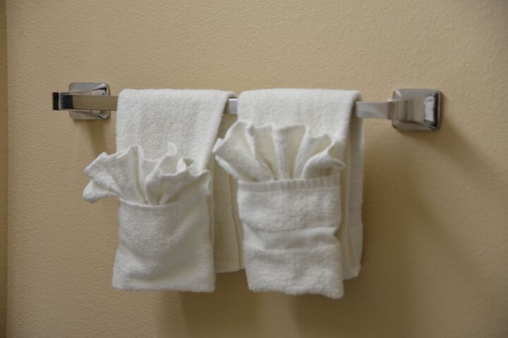 Room 11 of 24