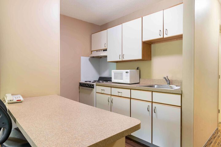 Room 9 of 37