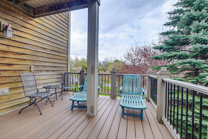 Door County Townhome: Pool Access 1 Mi to Beach!
