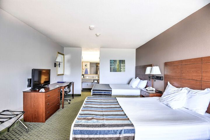 Room 20 of 28