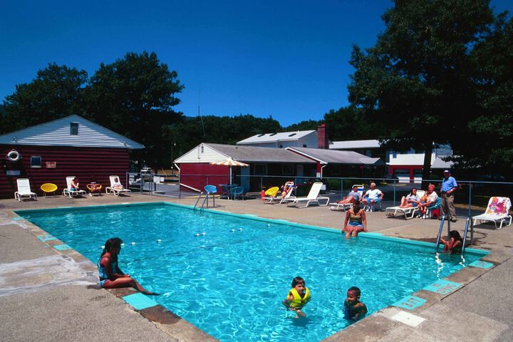Pool 16 of 107