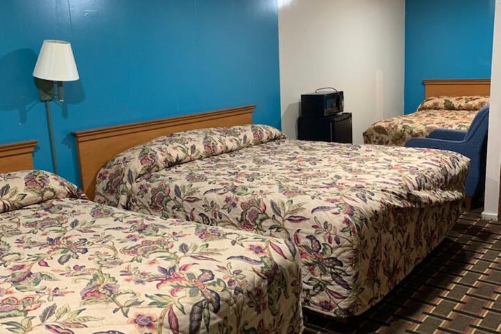Blue Falls Motel