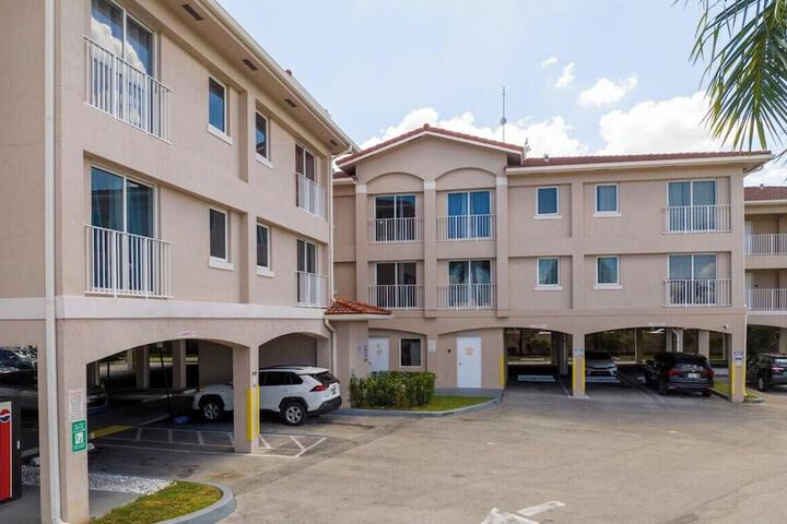 Triangle Suites LLC
