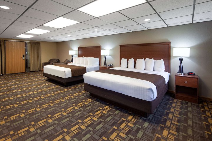 Room 32 of 44