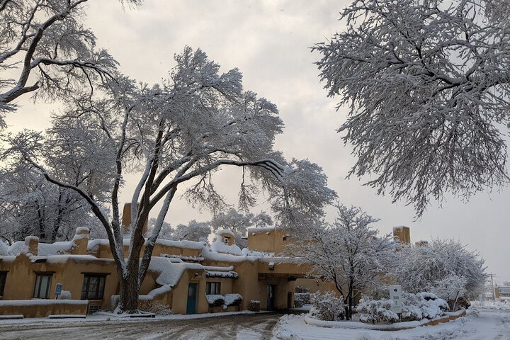 Sagebrush Inn & Suites