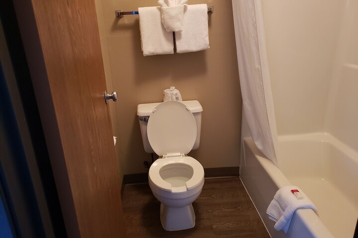 Room 17 of 49