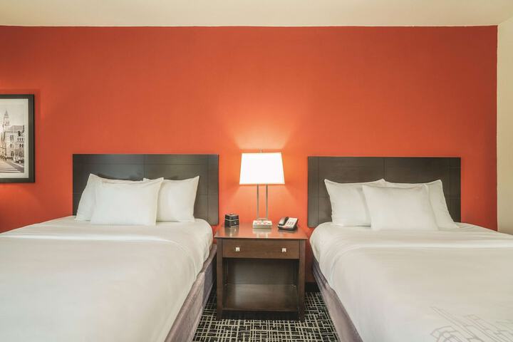 La Quinta Inn & Suites by Wyndham Smyrna TN - Nashville