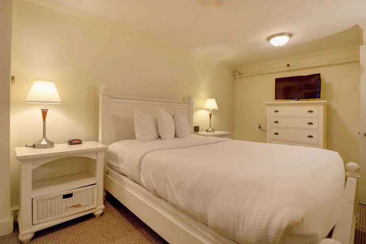 Room 49 of 142