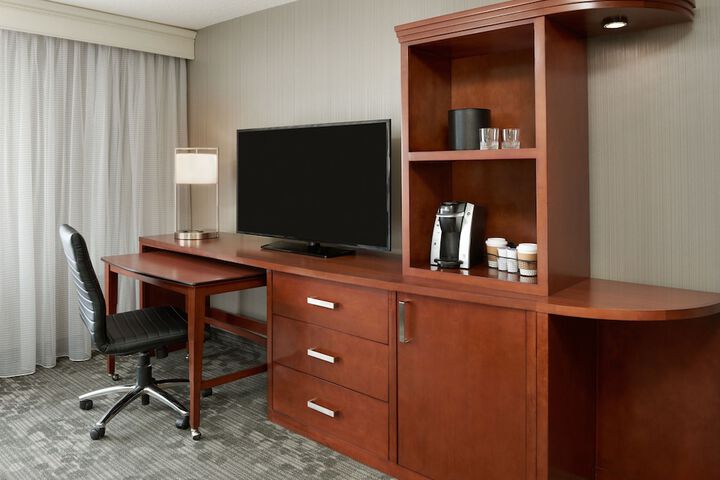 Room 25 of 36