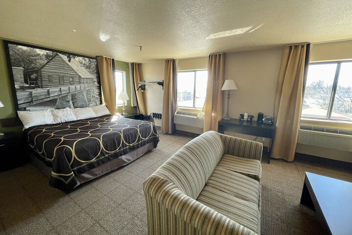 Super 8 by Wyndham Macon