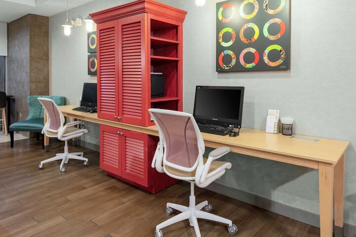 Business Center 25 of 26