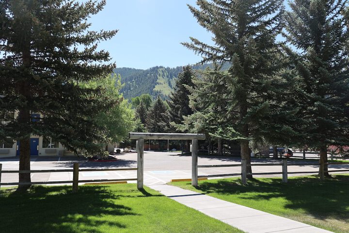 Hotel 4 of 49