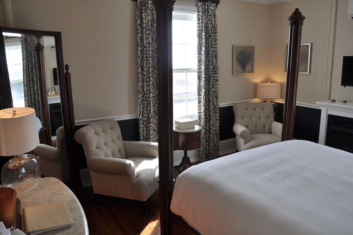 Room 22 of 45