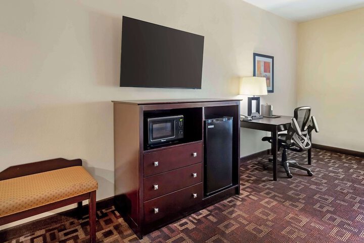 Room 34 of 41