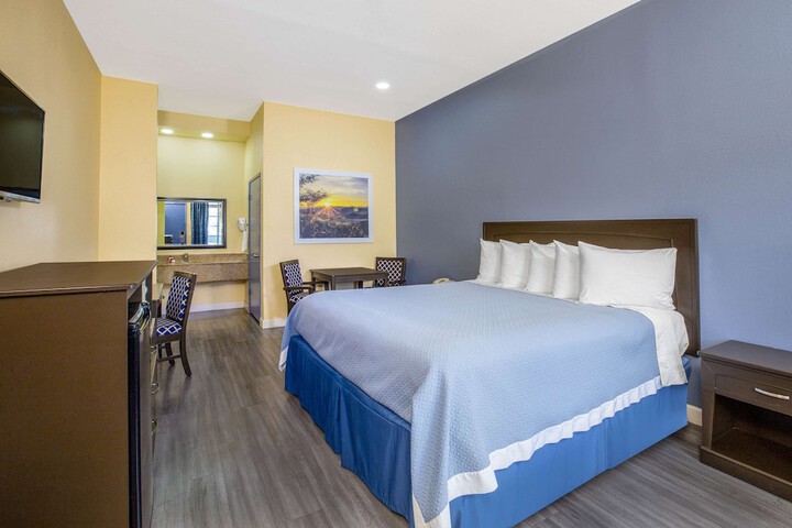 Days Inn by Wyndham Banning Casino / Outlet Mall