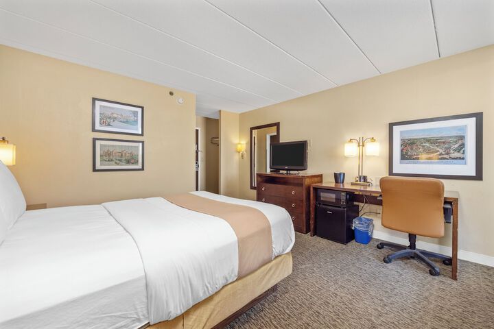 Room 8 of 17