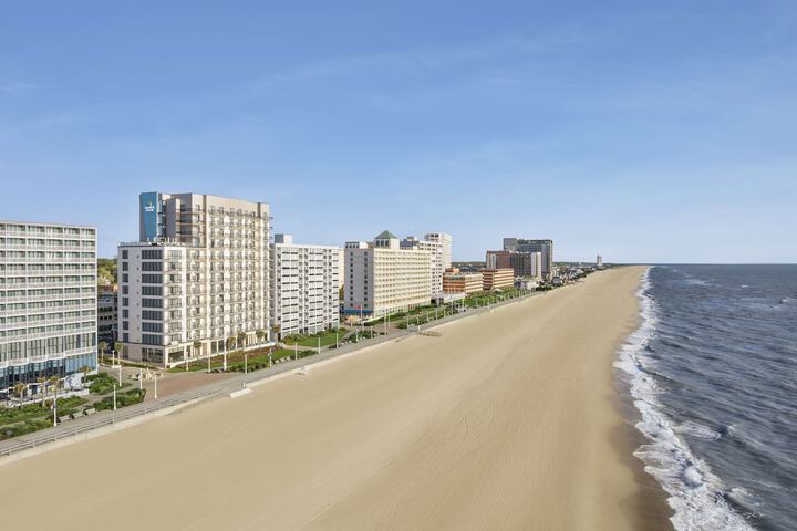 Hyatt Place Virginia Beach / Oceanfront