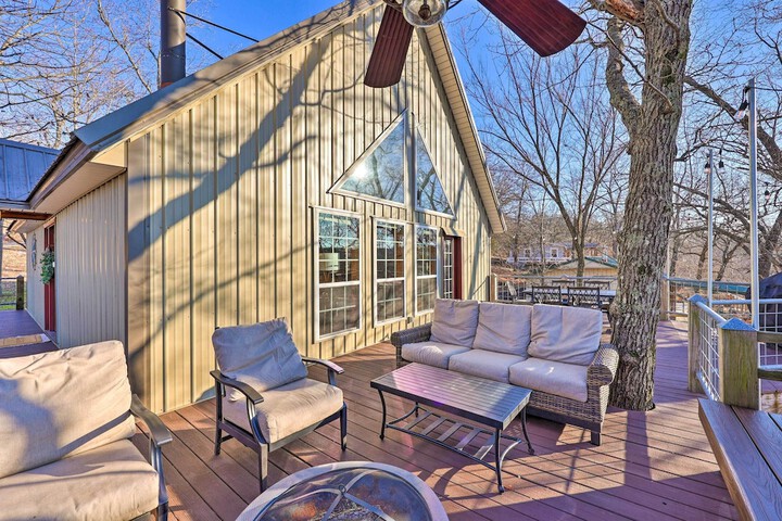 Pet-friendly Grand Lake House w / Dock & Kayaks!