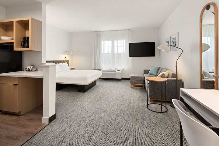 Room 15 of 40