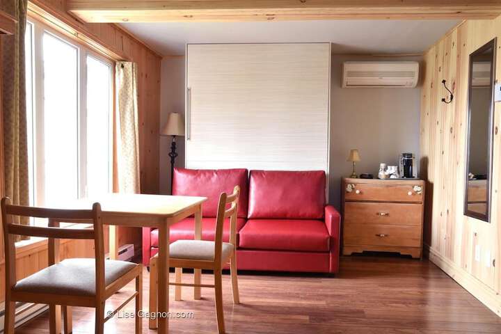 Room 30 of 43