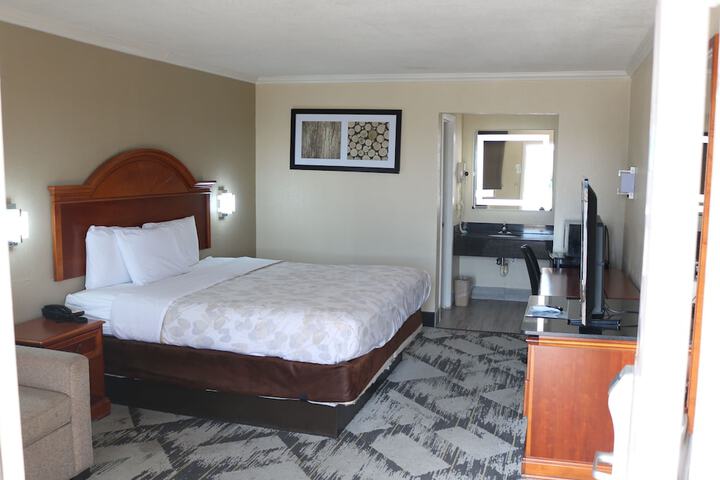 Room 10 of 15