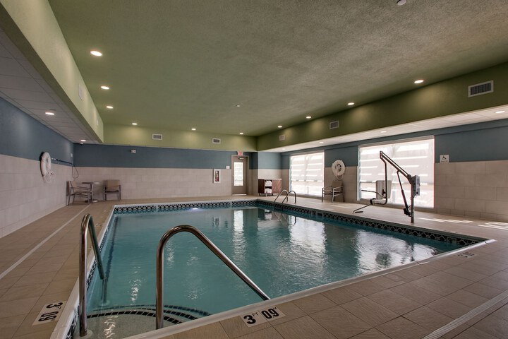 Pool 14 of 55