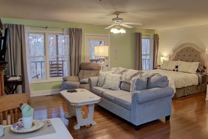Blue Mountain Mist Country Inn & Spa